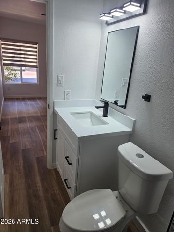 525 N MAY Street 9, Mesa, AZ 85201