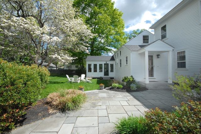 62 Main Street, Westford, MA 01886