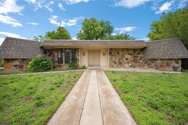 1305 Quail Hollow Drive, Norman, OK 73072