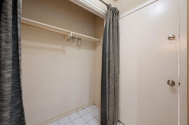 1305 Quail Hollow Drive, Norman, OK 73072