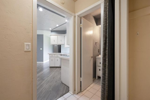 1305 Quail Hollow Drive, Norman, OK 73072
