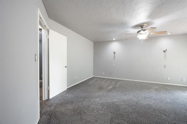 1305 Quail Hollow Drive, Norman, OK 73072