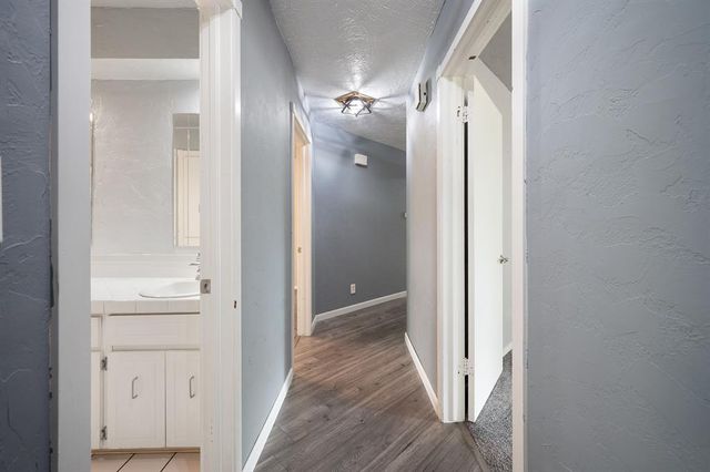 1305 Quail Hollow Drive, Norman, OK 73072