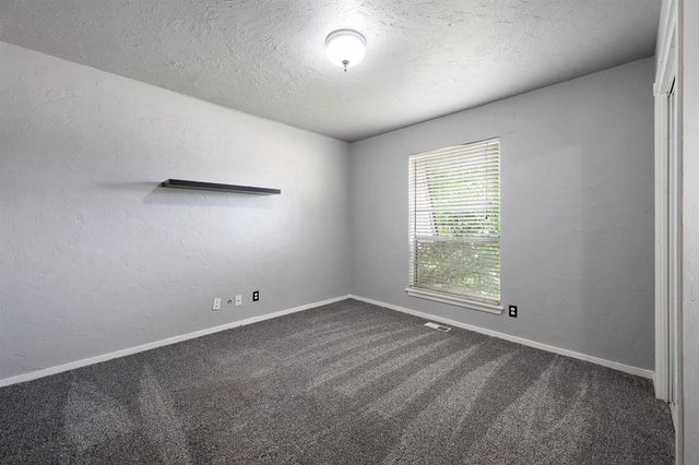 1305 Quail Hollow Drive, Norman, OK 73072