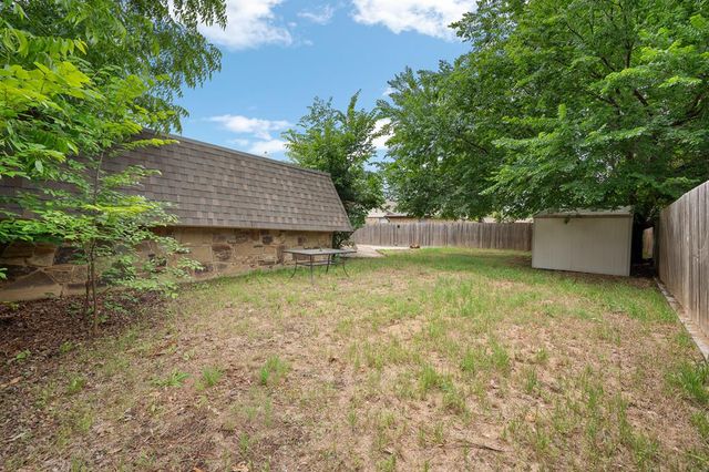 1305 Quail Hollow Drive, Norman, OK 73072