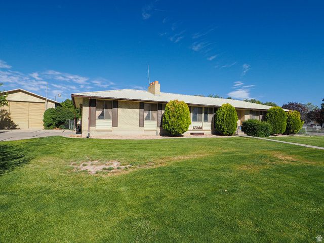 12366 S MOUNTAIN VIEW DR, Riverton, UT 84065