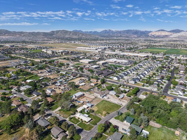 12366 S MOUNTAIN VIEW DR, Riverton, UT 84065
