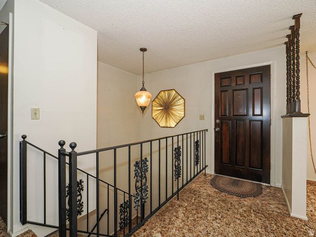 12366 S MOUNTAIN VIEW DR, Riverton, UT 84065