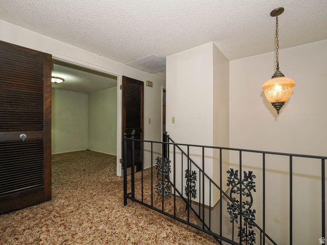 12366 S MOUNTAIN VIEW DR, Riverton, UT 84065