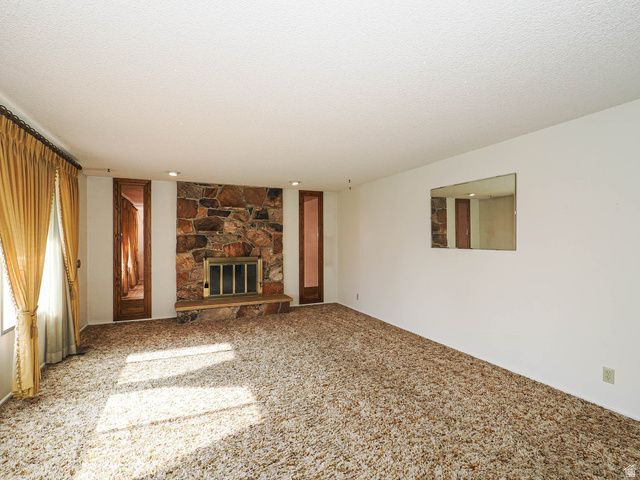 12366 S MOUNTAIN VIEW DR, Riverton, UT 84065