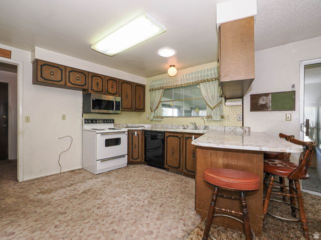 12366 S MOUNTAIN VIEW DR, Riverton, UT 84065