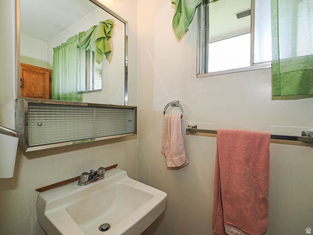 12366 S MOUNTAIN VIEW DR, Riverton, UT 84065