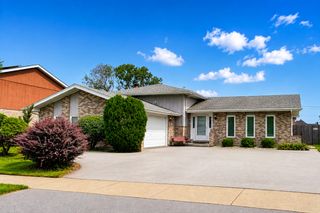 19255 Bernadine Street, Lansing, IL 60438