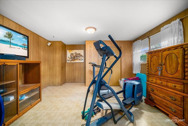 45 Concord Avenue, South Elgin, IL 60177