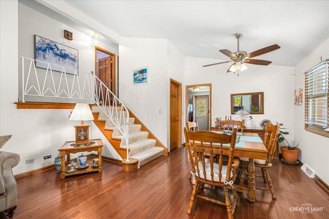 45 Concord Avenue, South Elgin, IL 60177