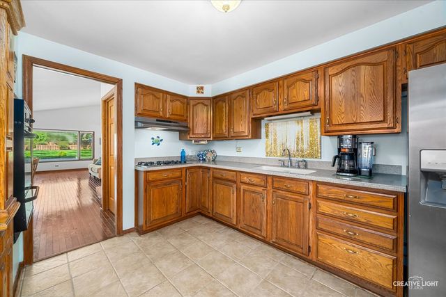 45 Concord Avenue, South Elgin, IL 60177