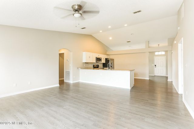 10056 LANCASHIRE Drive, Jacksonville, FL 32219