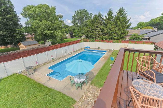 10333 Dunn Road, Osceola, IN 46561