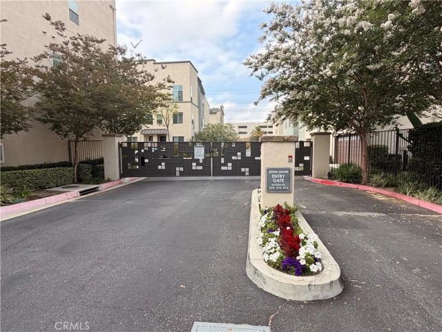 1508 W Artesia Square B, Gardena, CA 90248