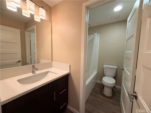 1508 W Artesia Square B, Gardena, CA 90248