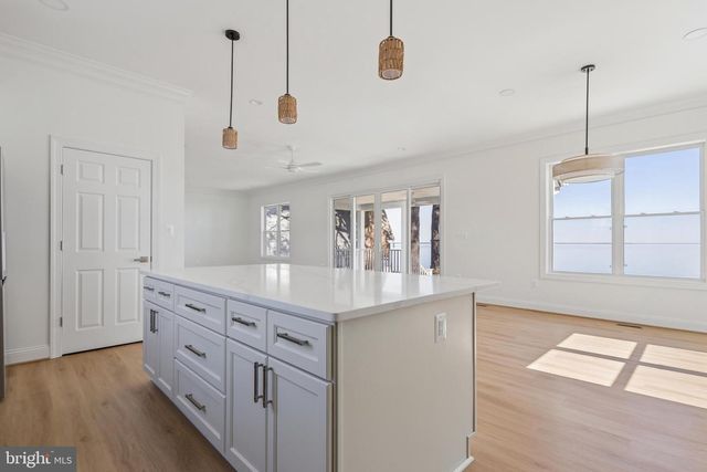 54 SHORE DR., Colonial Beach, VA 22443