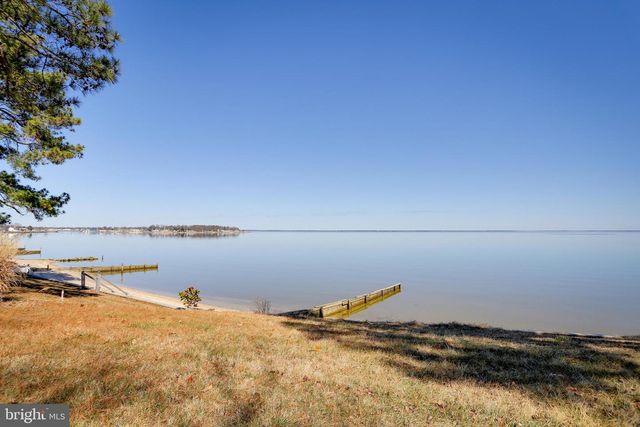 54 SHORE DR., Colonial Beach, VA 22443