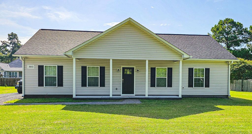 303 David Street, Saint George, SC 29477
