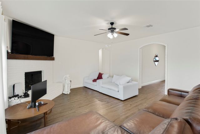 9524 Ocelot Court, Godley, TX 76044