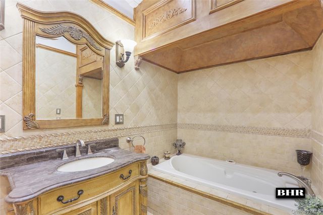 4511 Bedford Avenue, Brooklyn, NY 11235