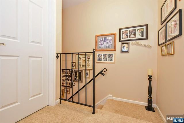 279 Collignon Way 5, River Vale, NJ 07675