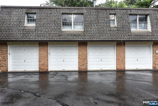 279 Collignon Way 5, River Vale, NJ 07675