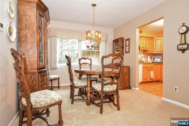 279 Collignon Way 5, River Vale, NJ 07675
