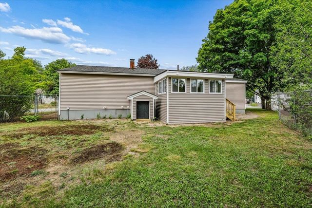 38 Western Avenue, Rochester, NH 03867