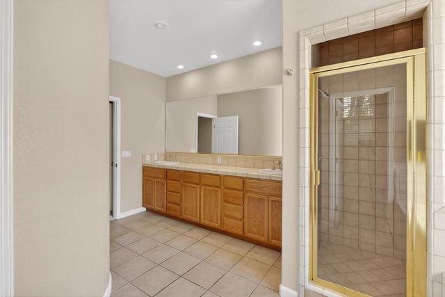 4851 Saint Andrews Dr, Stockton, CA 95219