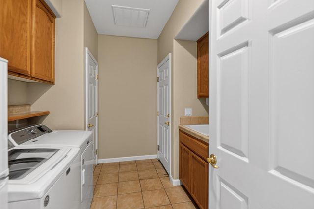 4851 Saint Andrews Dr, Stockton, CA 95219