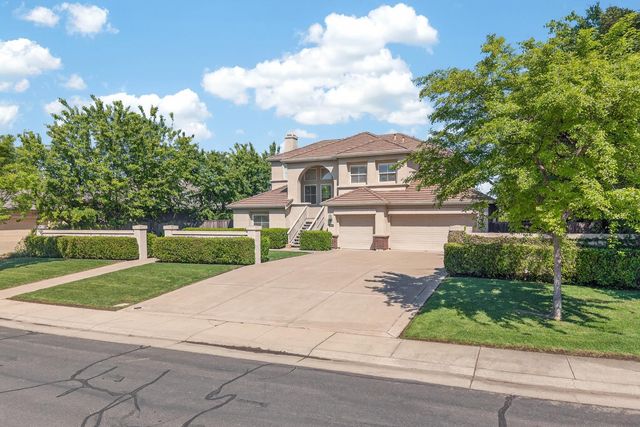 4851 Saint Andrews Dr, Stockton, CA 95219