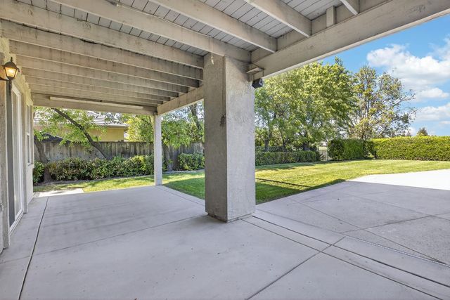 4851 Saint Andrews Dr, Stockton, CA 95219