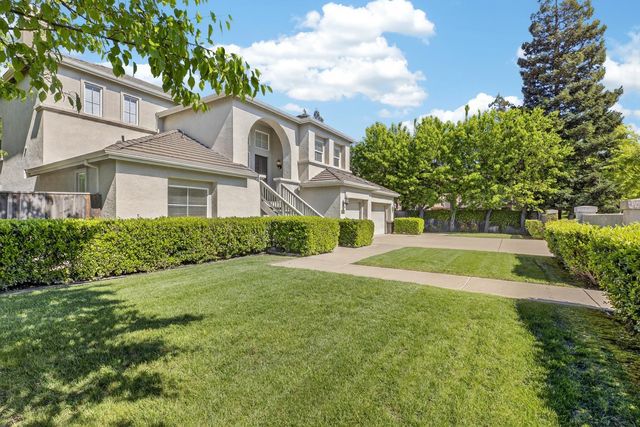 4851 Saint Andrews Dr, Stockton, CA 95219