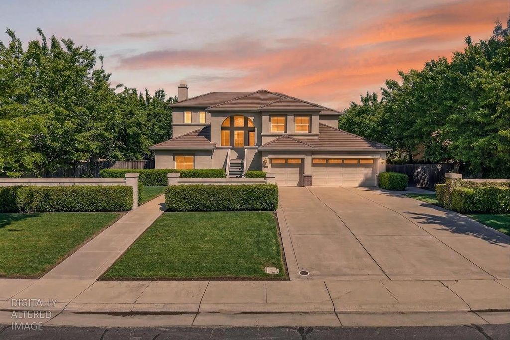 4851 Saint Andrews Dr, Stockton, CA 95219