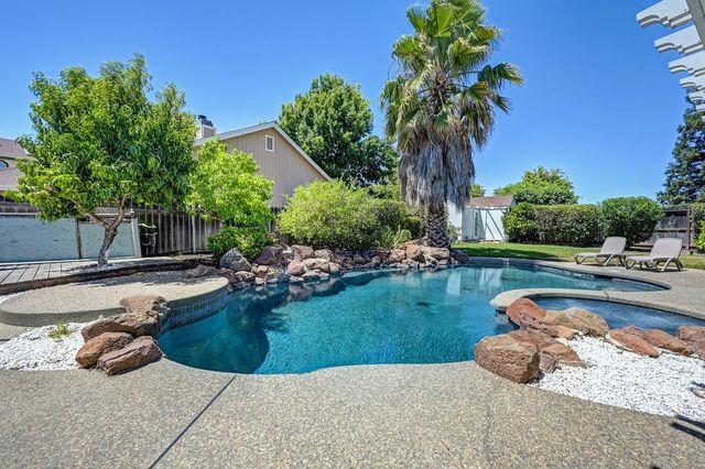 8996 Purple Martin Way, Elk Grove, CA 95758