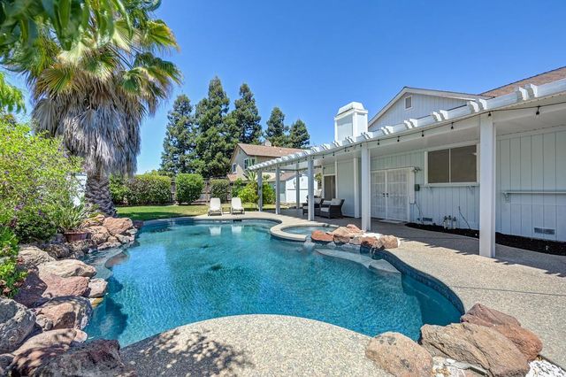 8996 Purple Martin Way, Elk Grove, CA 95758