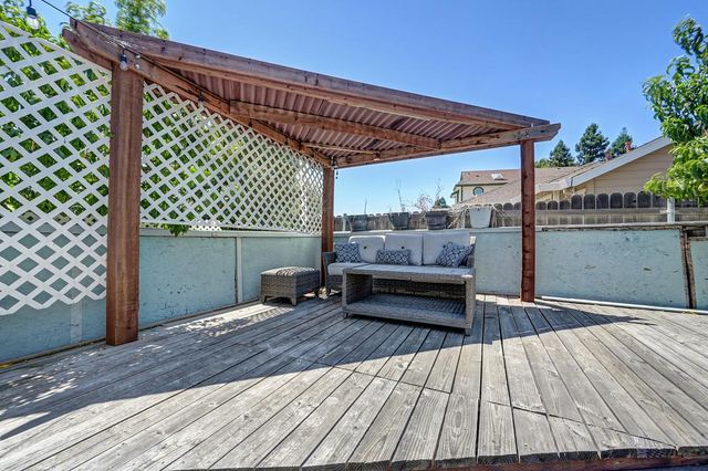 8996 Purple Martin Way, Elk Grove, CA 95758
