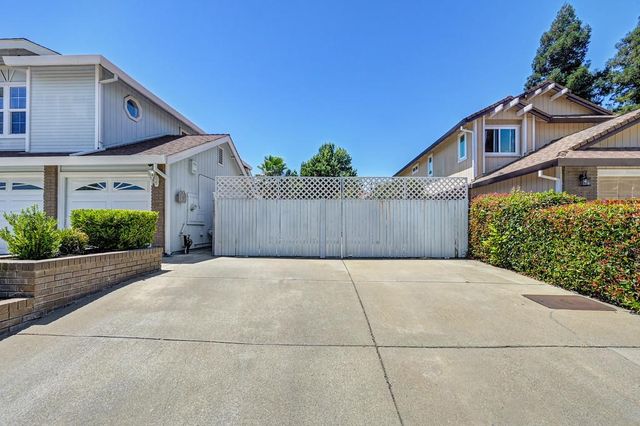 8996 Purple Martin Way, Elk Grove, CA 95758