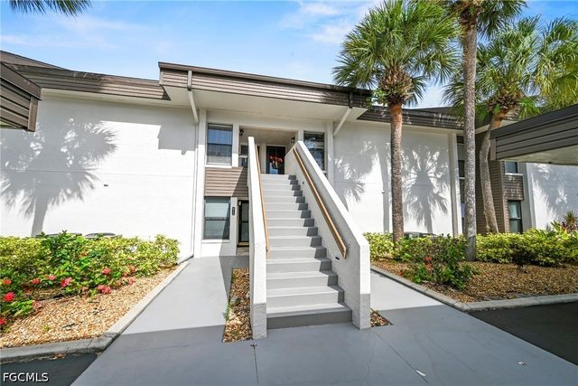 5830 Trailwinds DR 824, Fort Myers, FL 33907