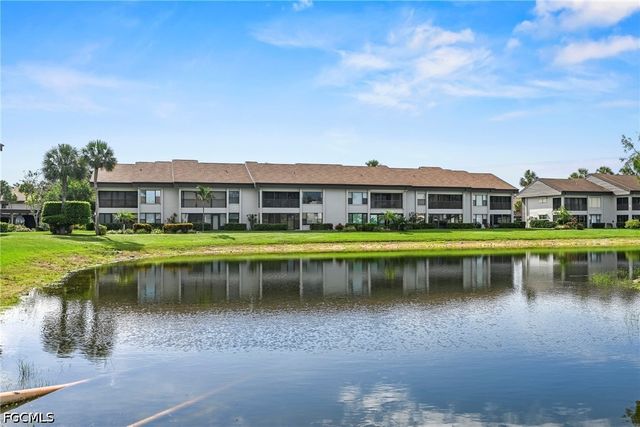 5830 Trailwinds DR 824, Fort Myers, FL 33907