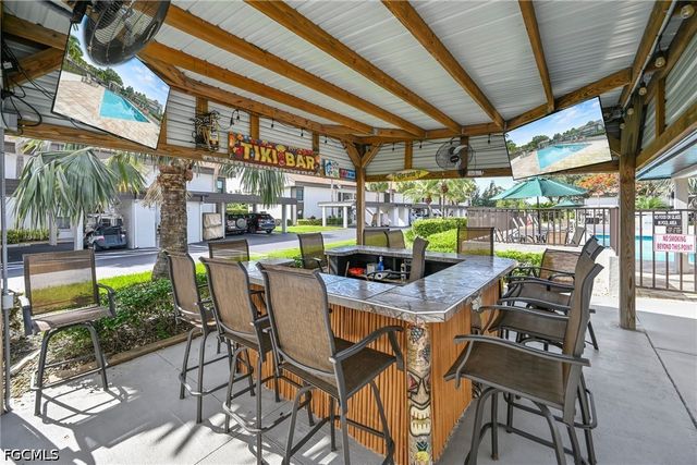 5830 Trailwinds DR 824, Fort Myers, FL 33907