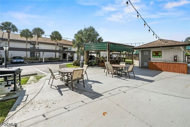 5830 Trailwinds DR 824, Fort Myers, FL 33907
