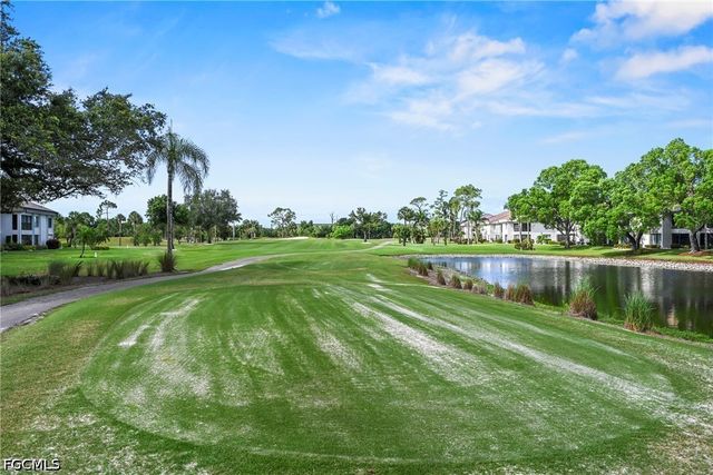 5830 Trailwinds DR 824, Fort Myers, FL 33907