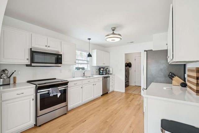 1717 Lotus Lane, Charleston, SC 29412