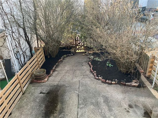 5227 Stanton Ave, Lawrenceville, PA 15201